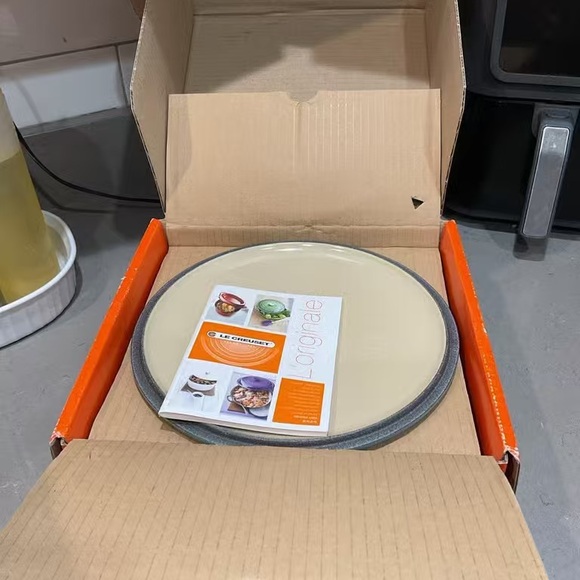 Le Creuset Aqua Dragon Cast Iron Dutch Oven - Picture 3 of 7